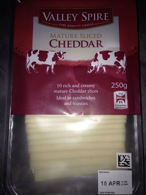 Ser cheddar w plastrach Valley Spire