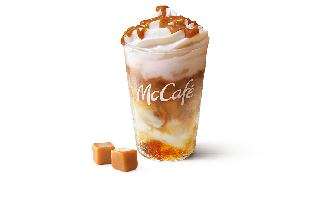 Słony Karmel Iced Latte z bitą śmietanką